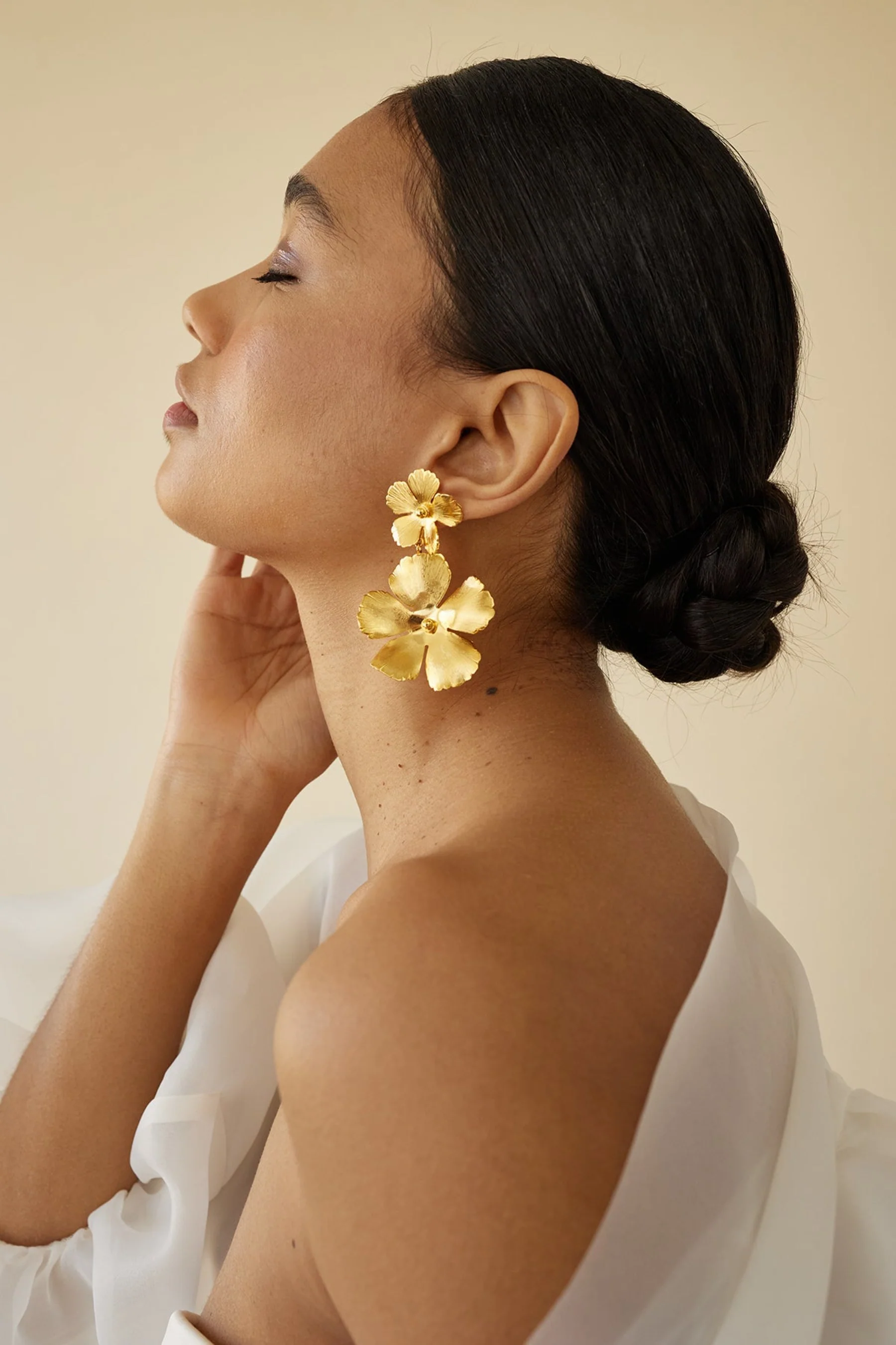 Eden Floral Earrings - Image 3