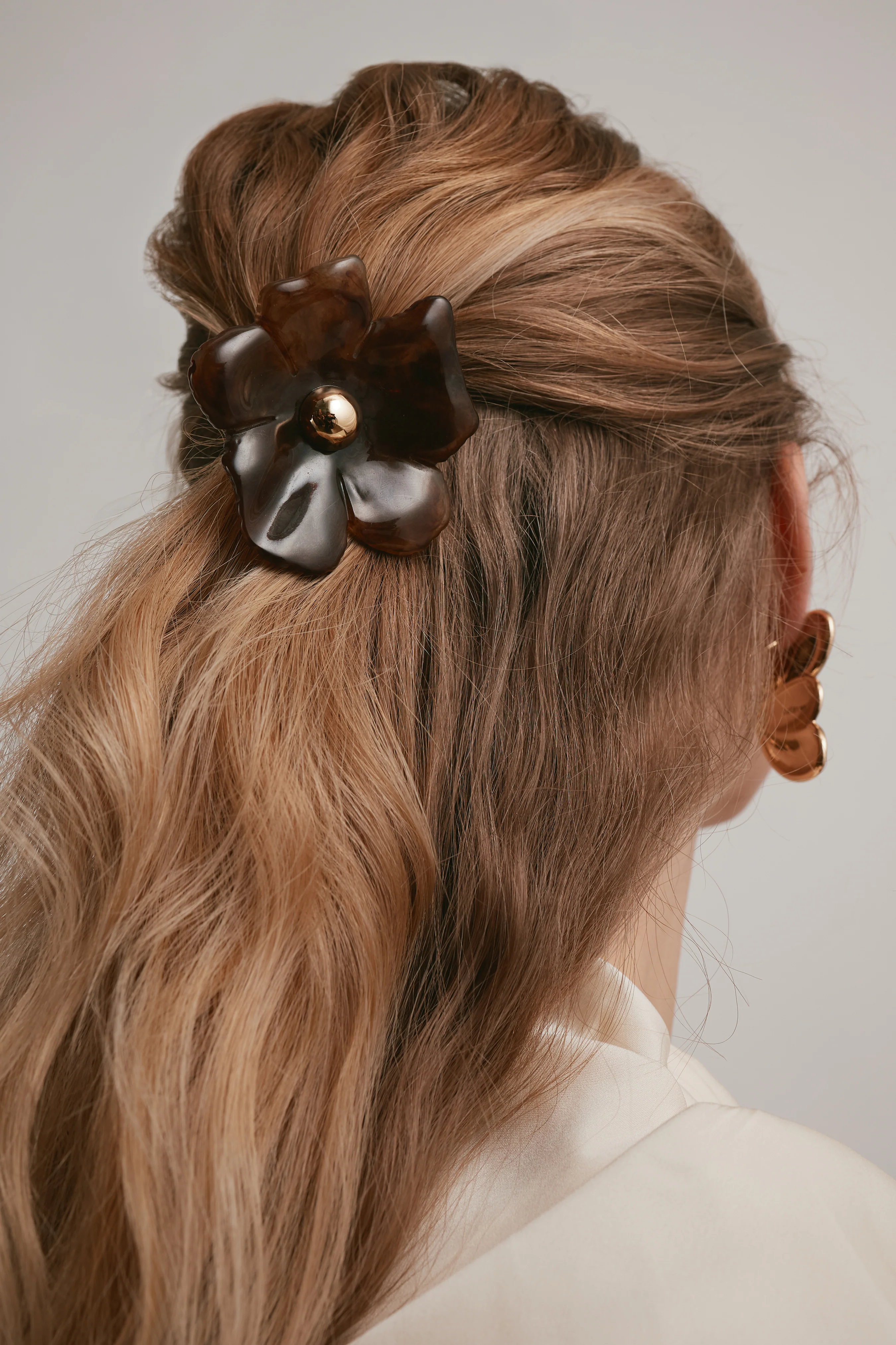 Eden Resin Medium Ponytail Holder - Image 4