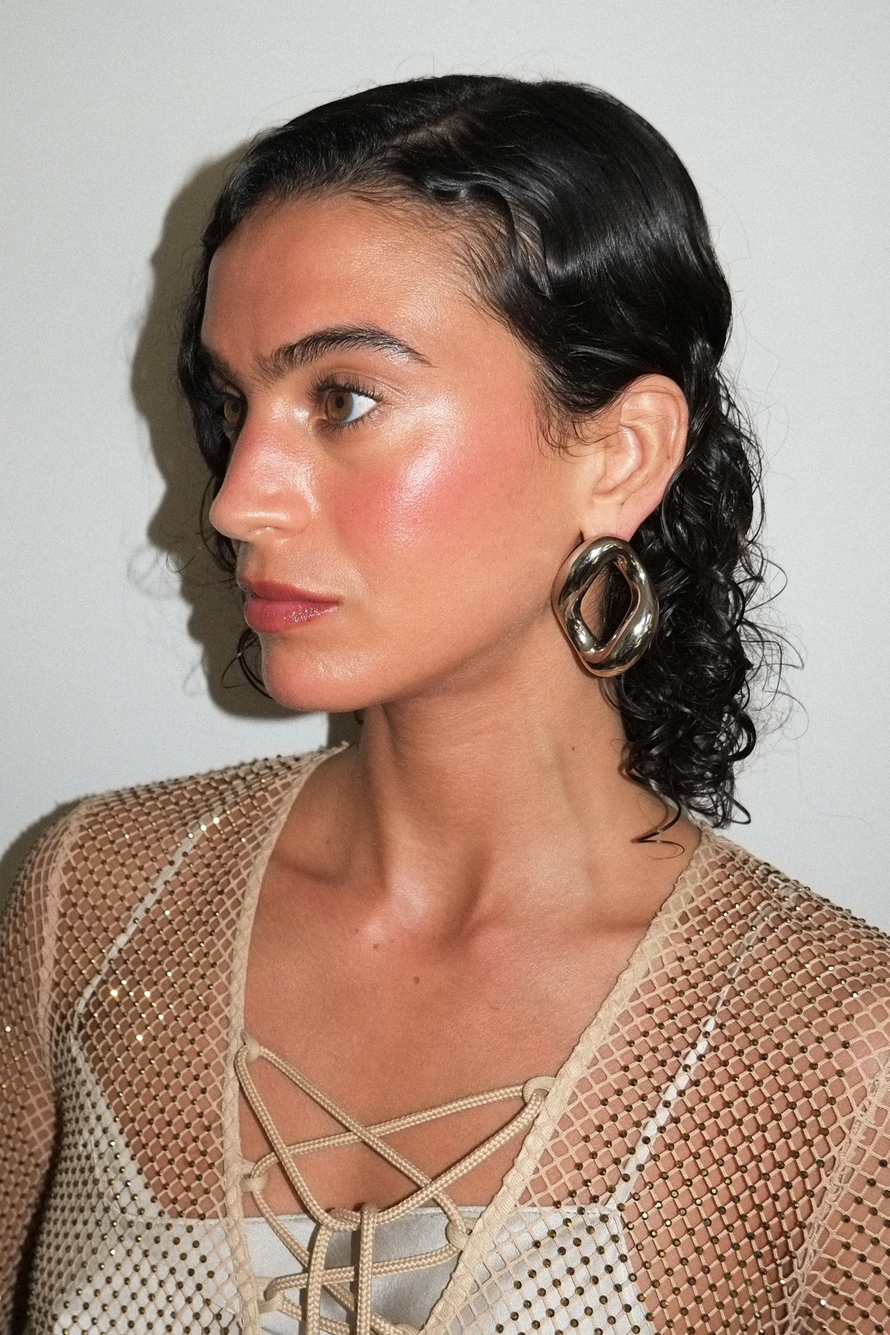 Glossy Chain Link Earrings - Image 3