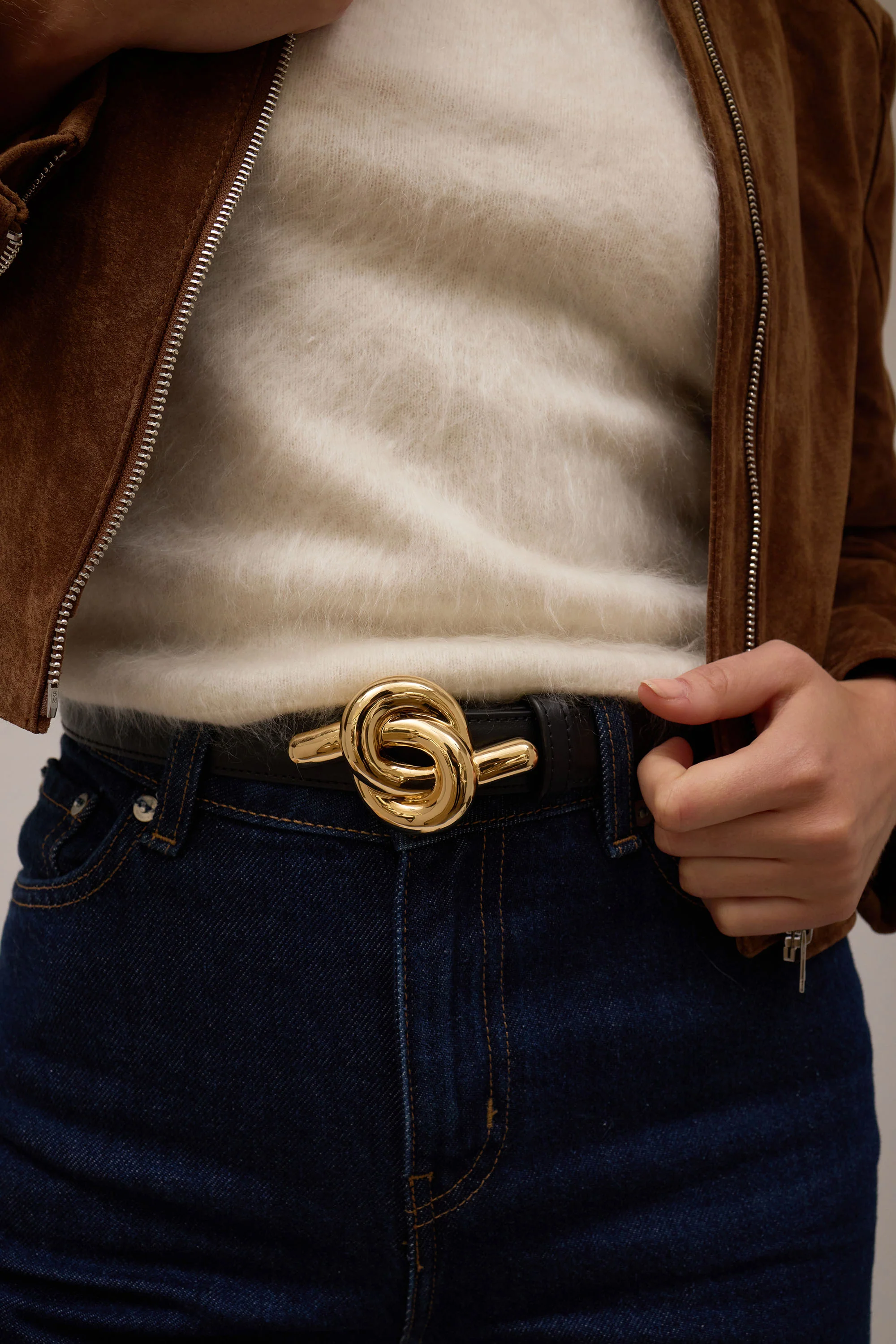 Glossy Knot Leather Belt - Image 4