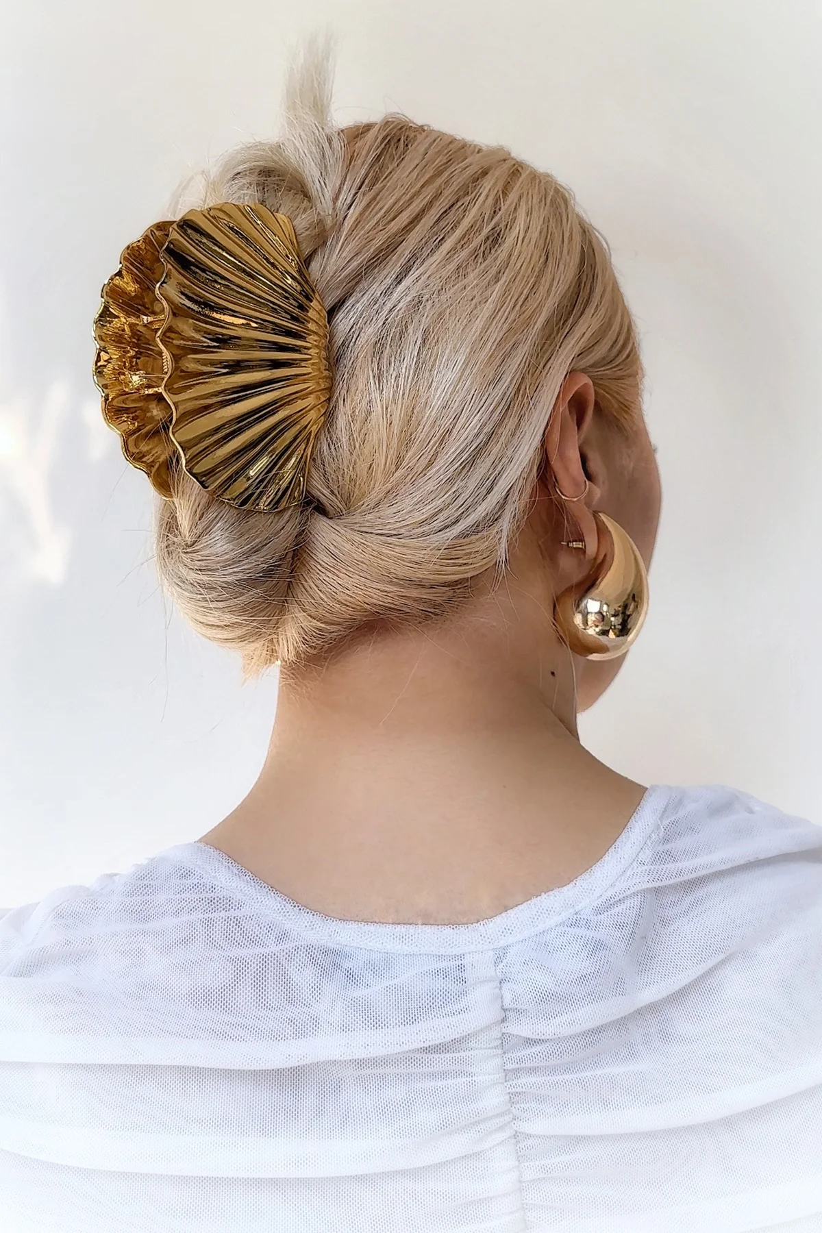 Glossy Shell Claw Clip - Image 8
