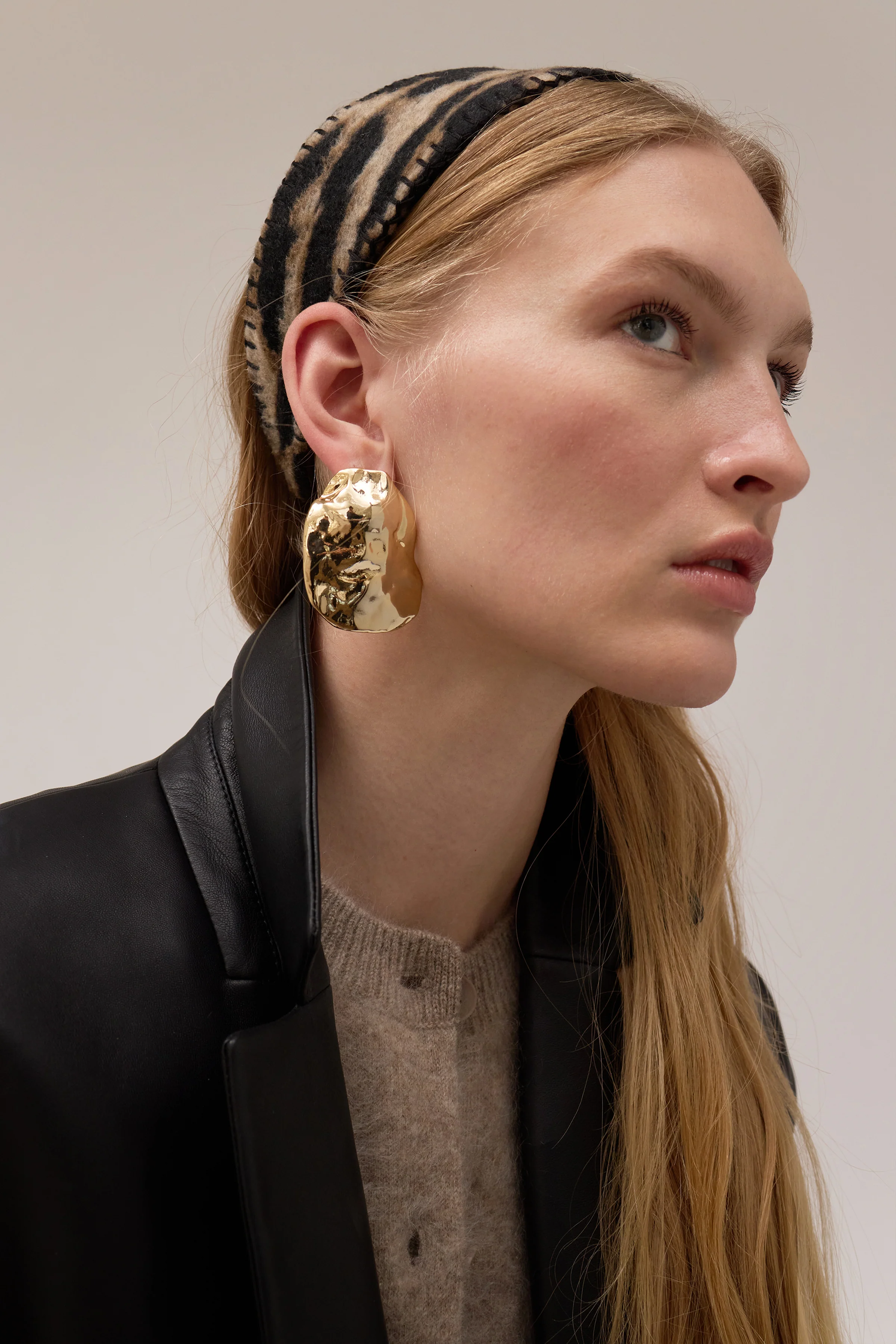 Hera Hammered Earrings - Image 3