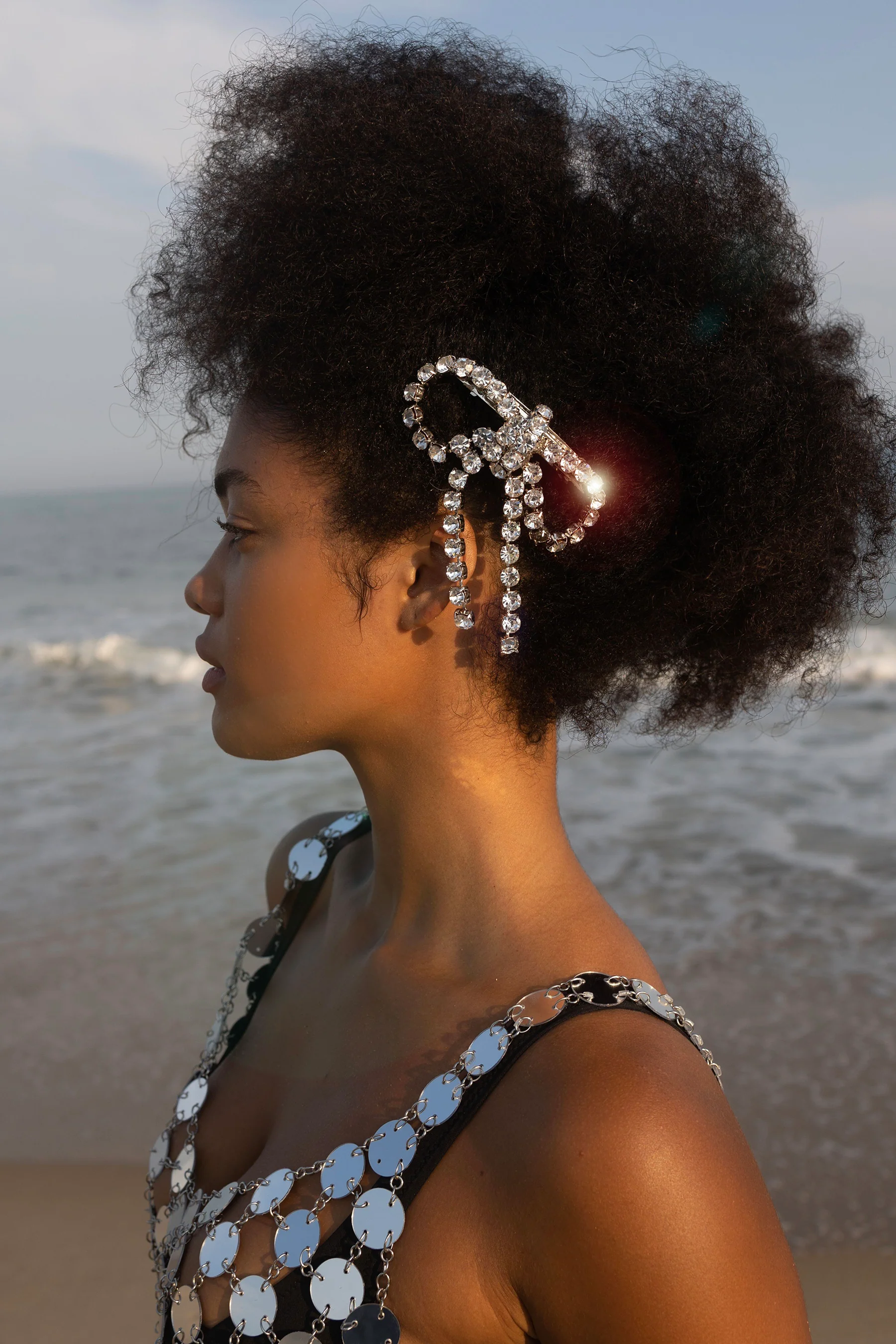 Kamala Crystal Bow - Image 4