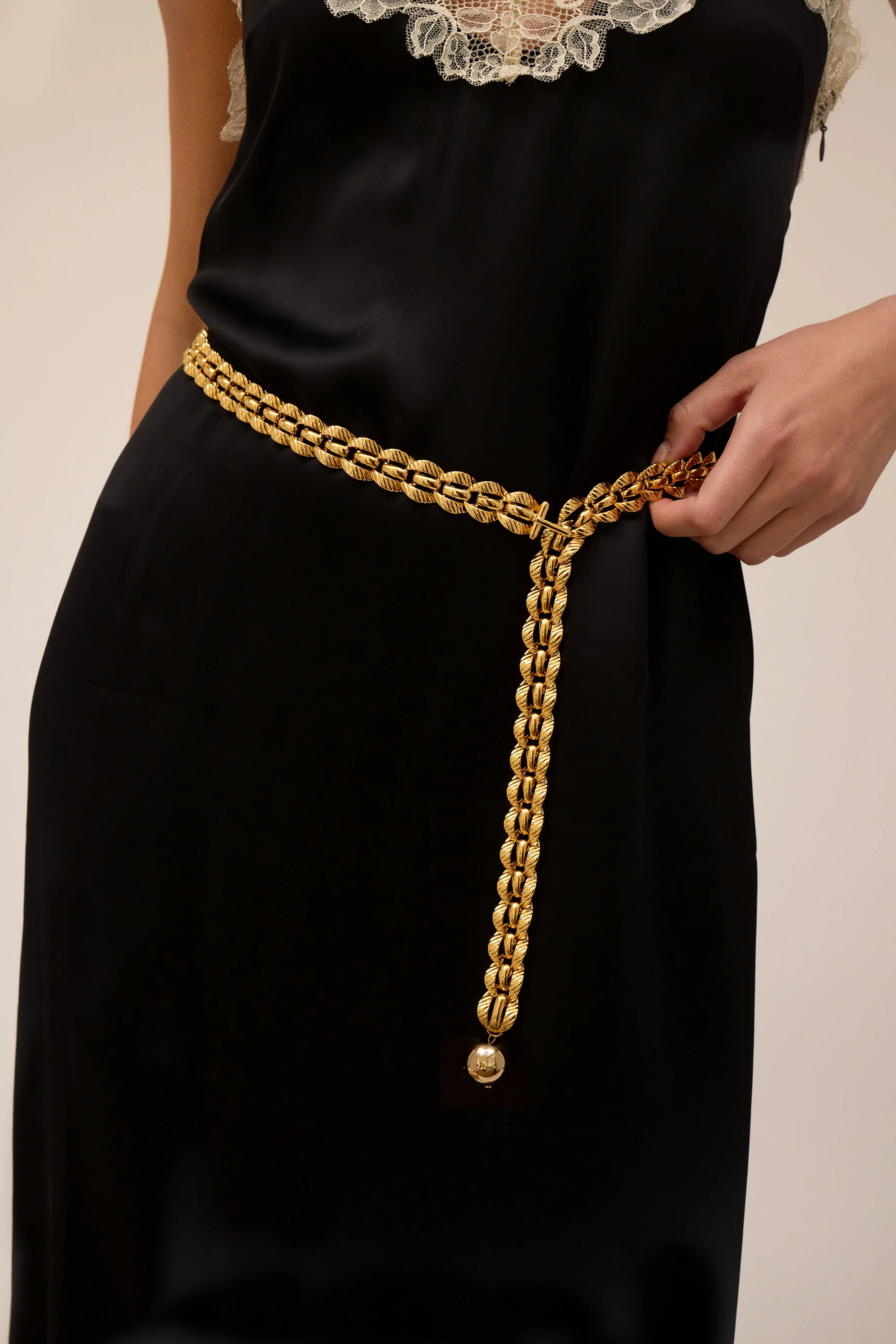 Kendra Metal Chain Belt - Image 7