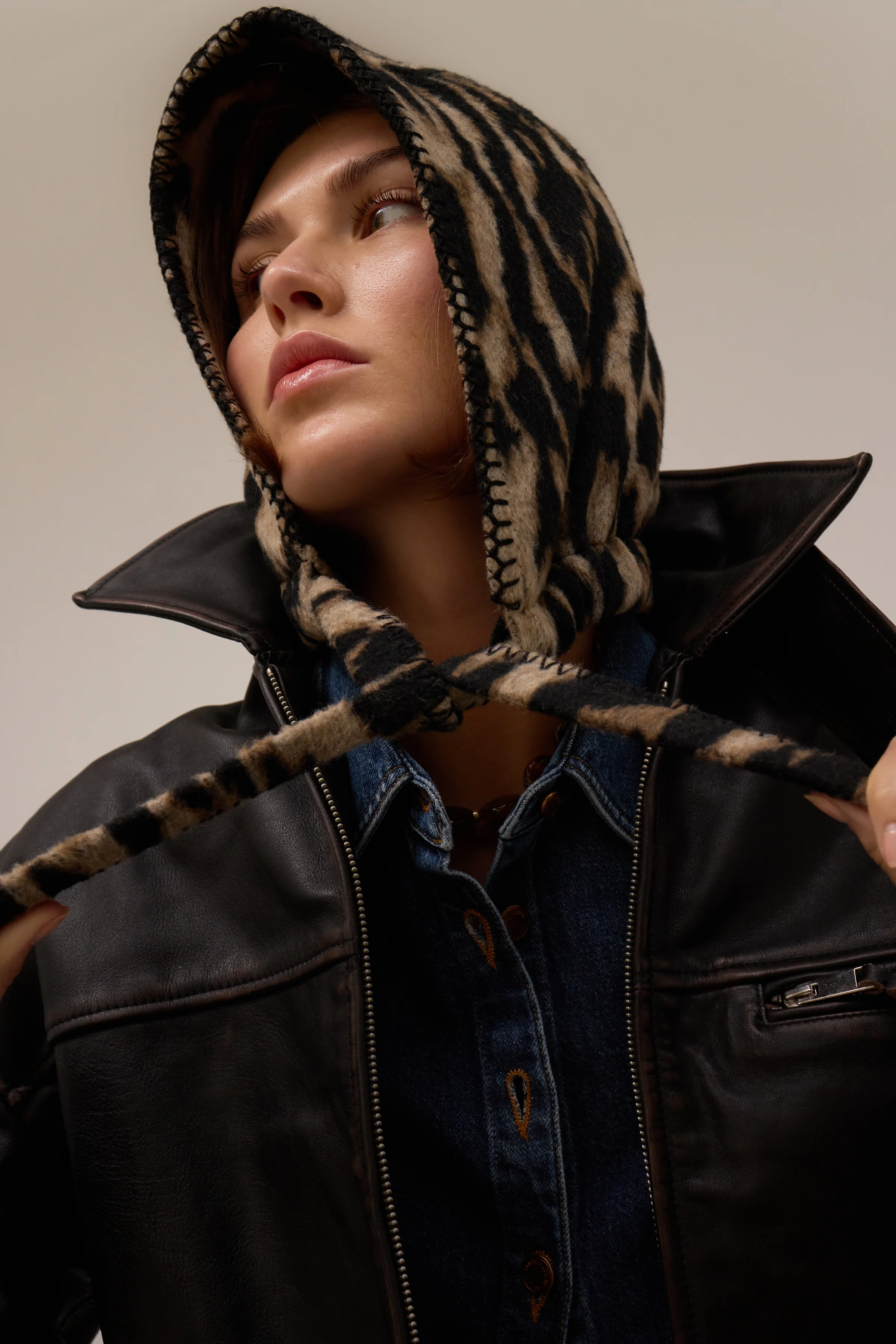 Masha Leopard Wool Hood - Image 5