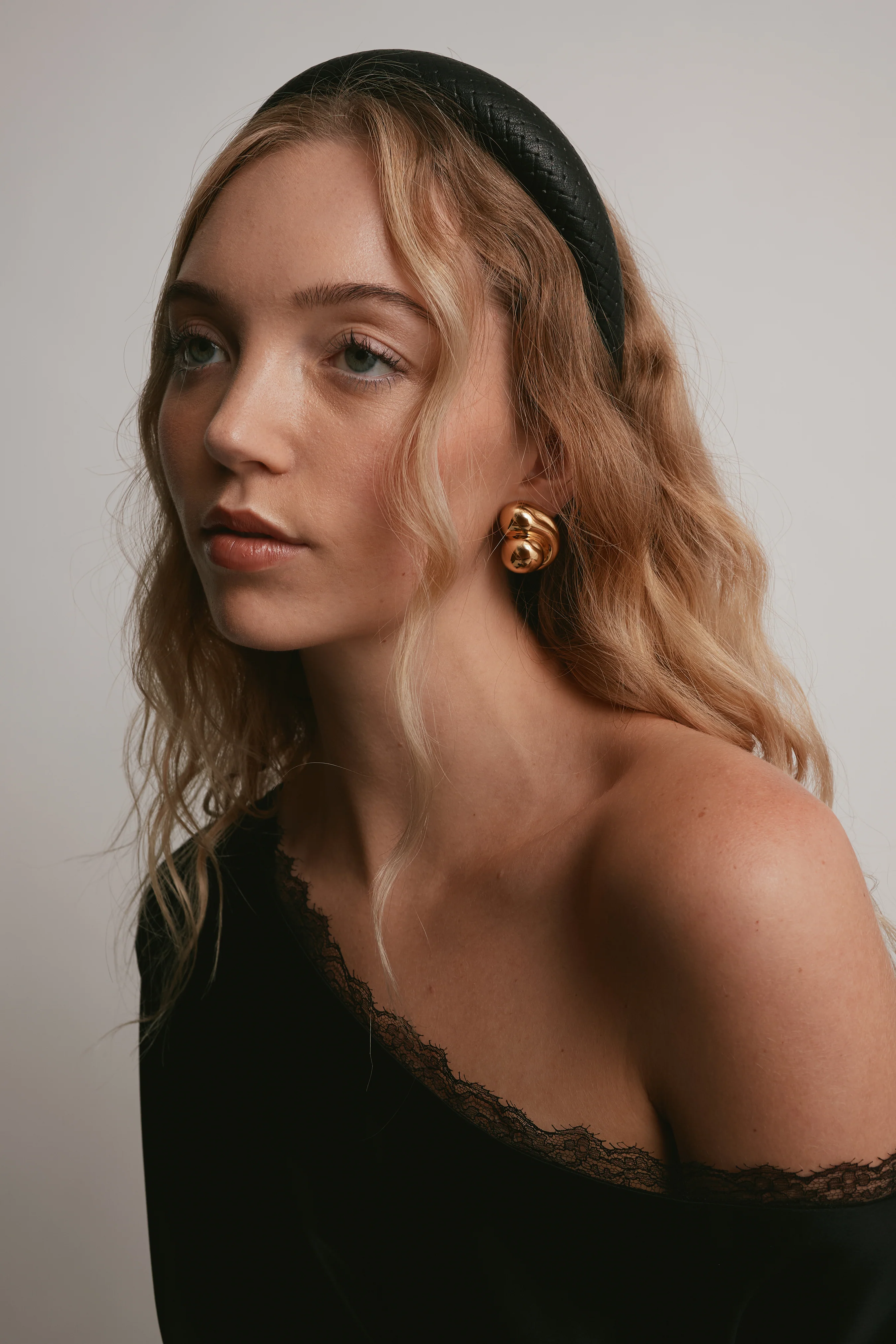 Quinn Twist Earrings - Image 2