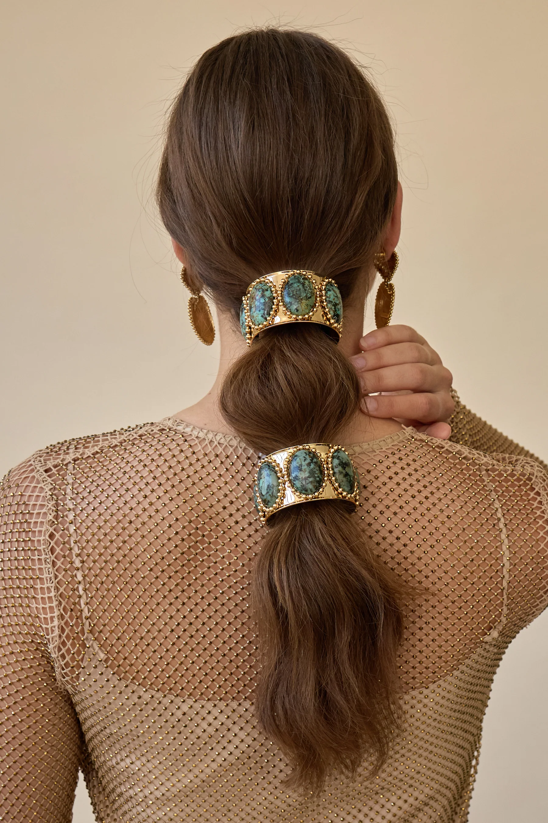 Tera Ballchain Stone Wide Pony Cuff - Image 3