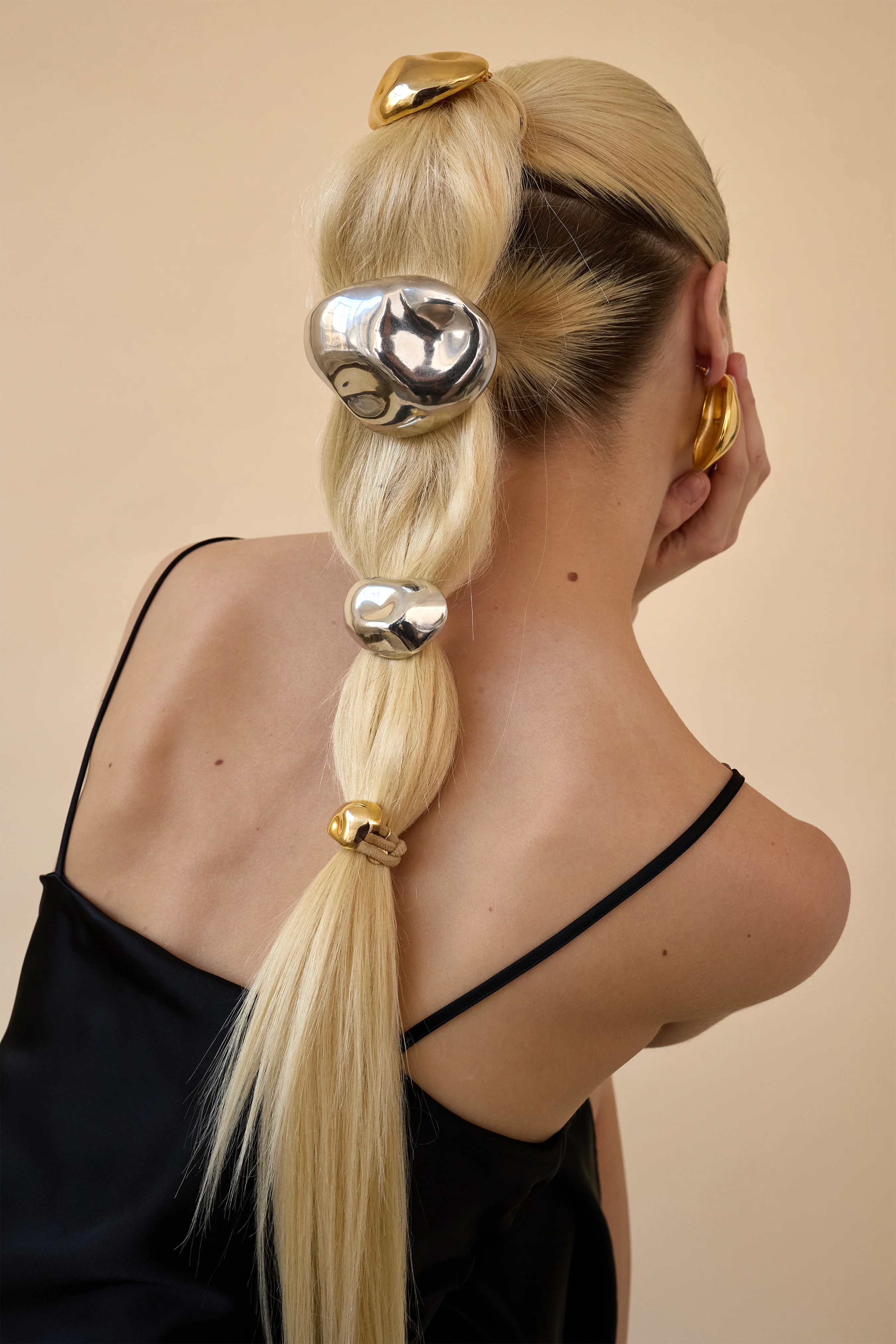 Zoe Mega French Barrette - Image 9